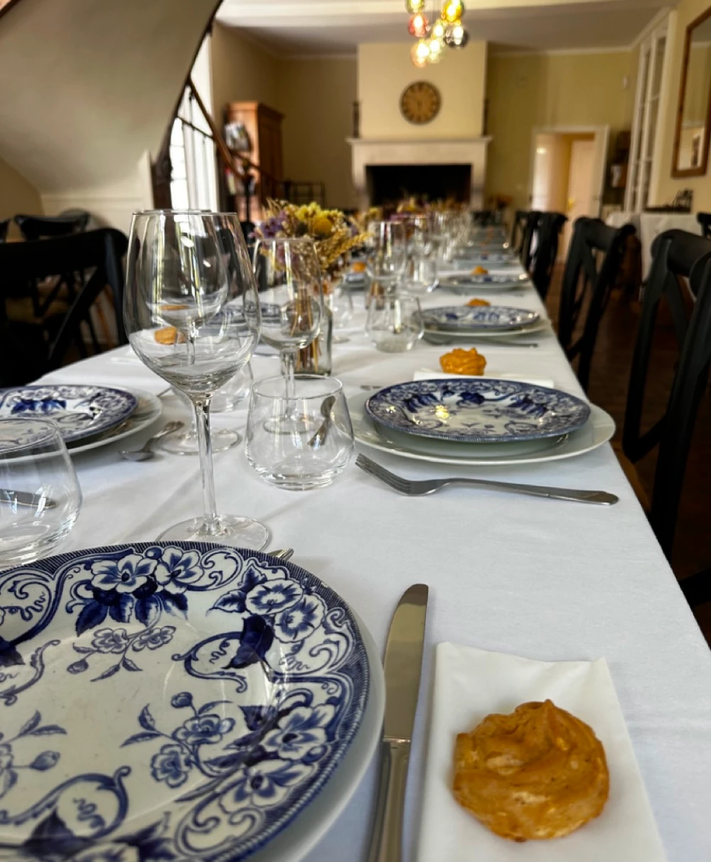 Barnum avec table en extrieur à l'hôtel des grands chênes