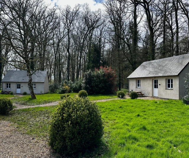 Photo de l'extérieur des maisonnettes 'Perdrix et Colombes'